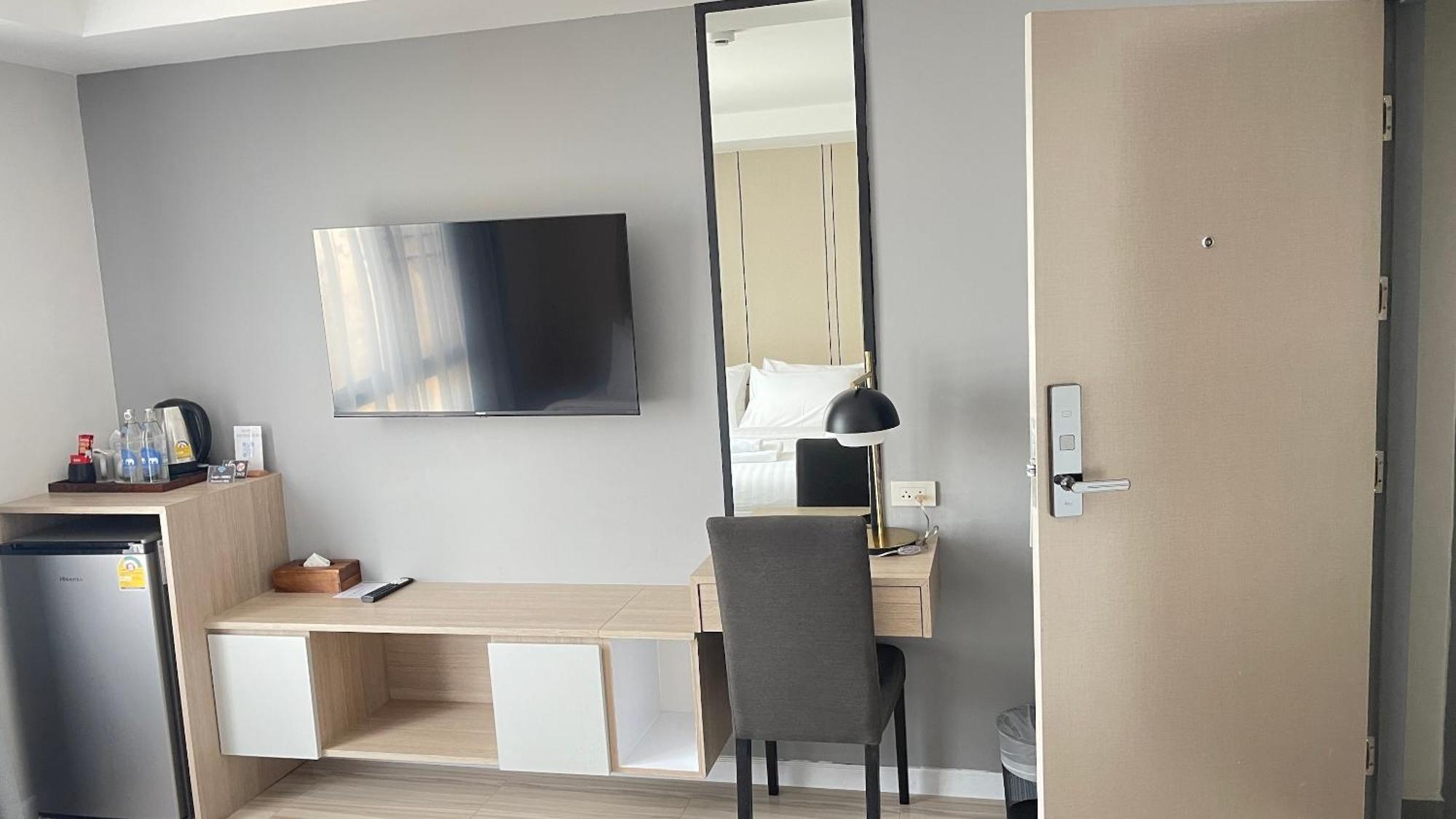 The Riski Hotel At Bangphlat Station Sha Bangkok Quarto foto
